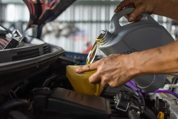  berapa biaya ganti oli mobil​
